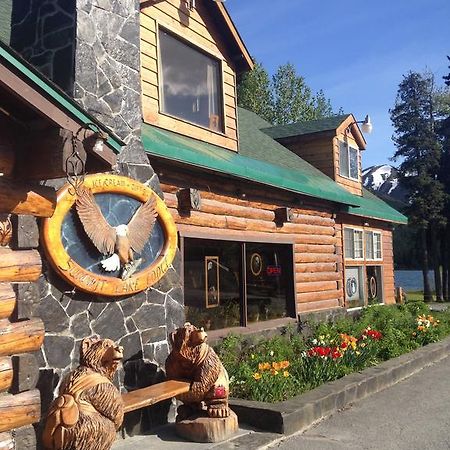 Summit Lake Lodge Buitenkant foto