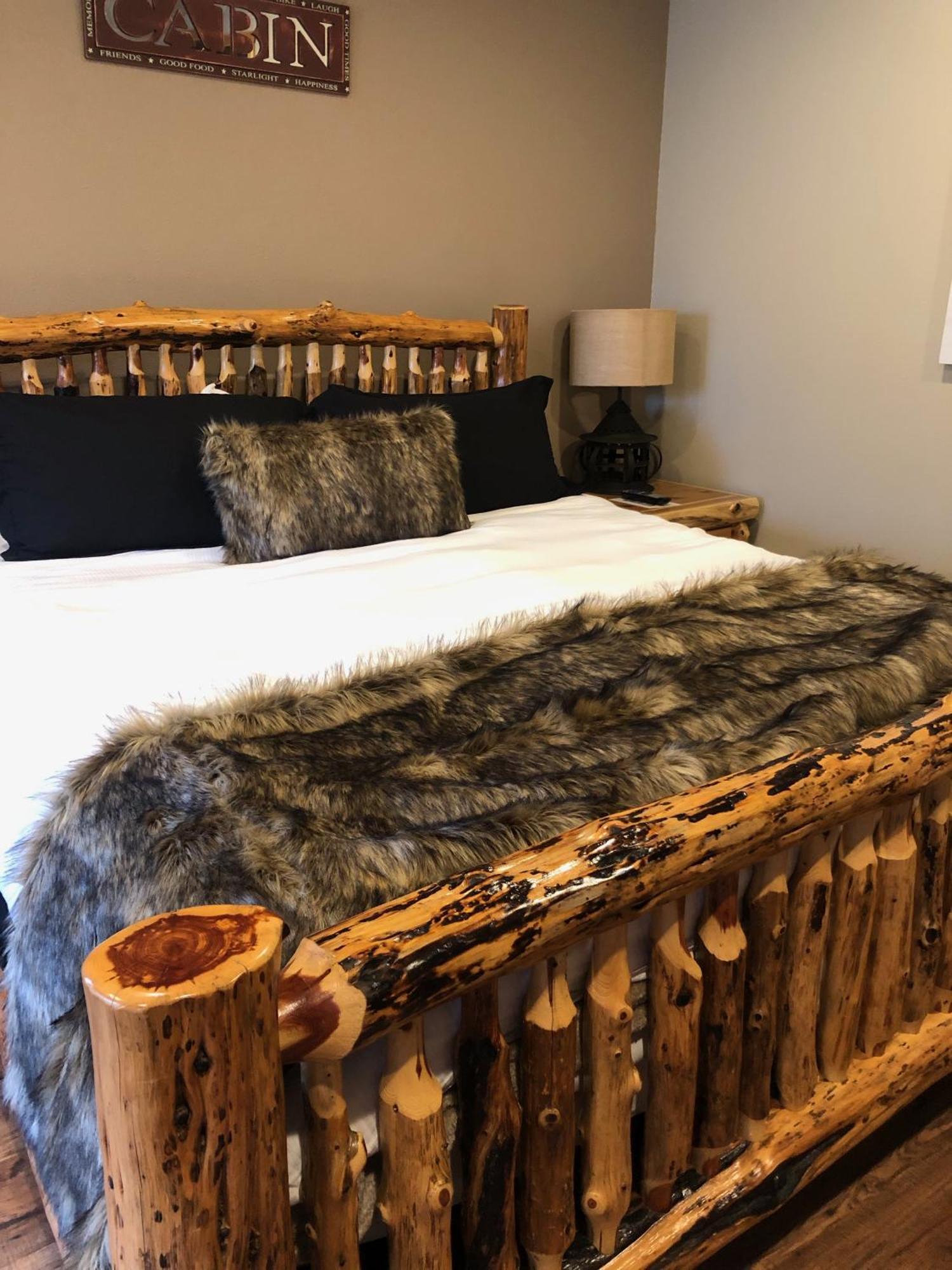 Summit Lake Lodge Buitenkant foto