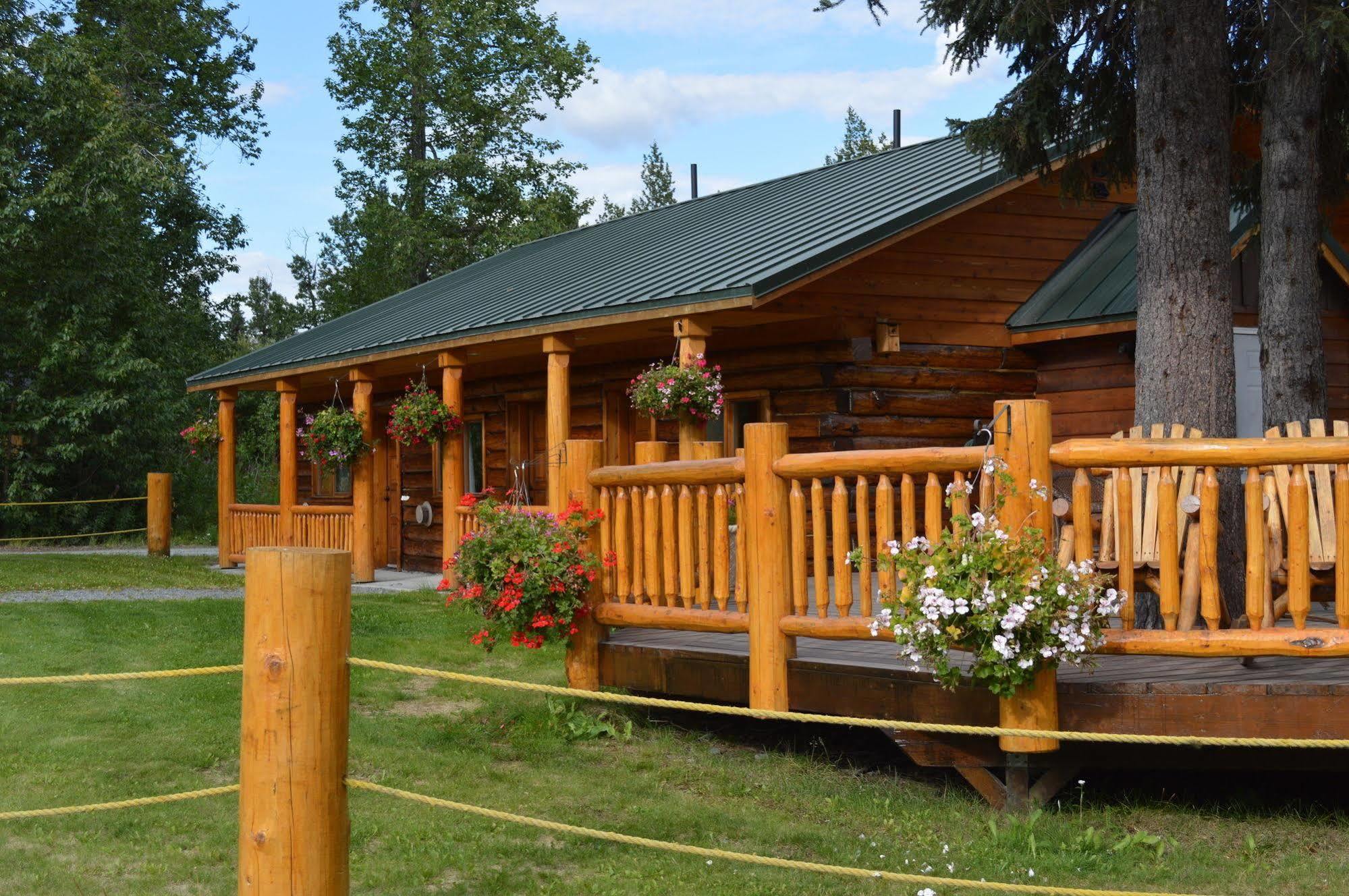 Summit Lake Lodge Buitenkant foto