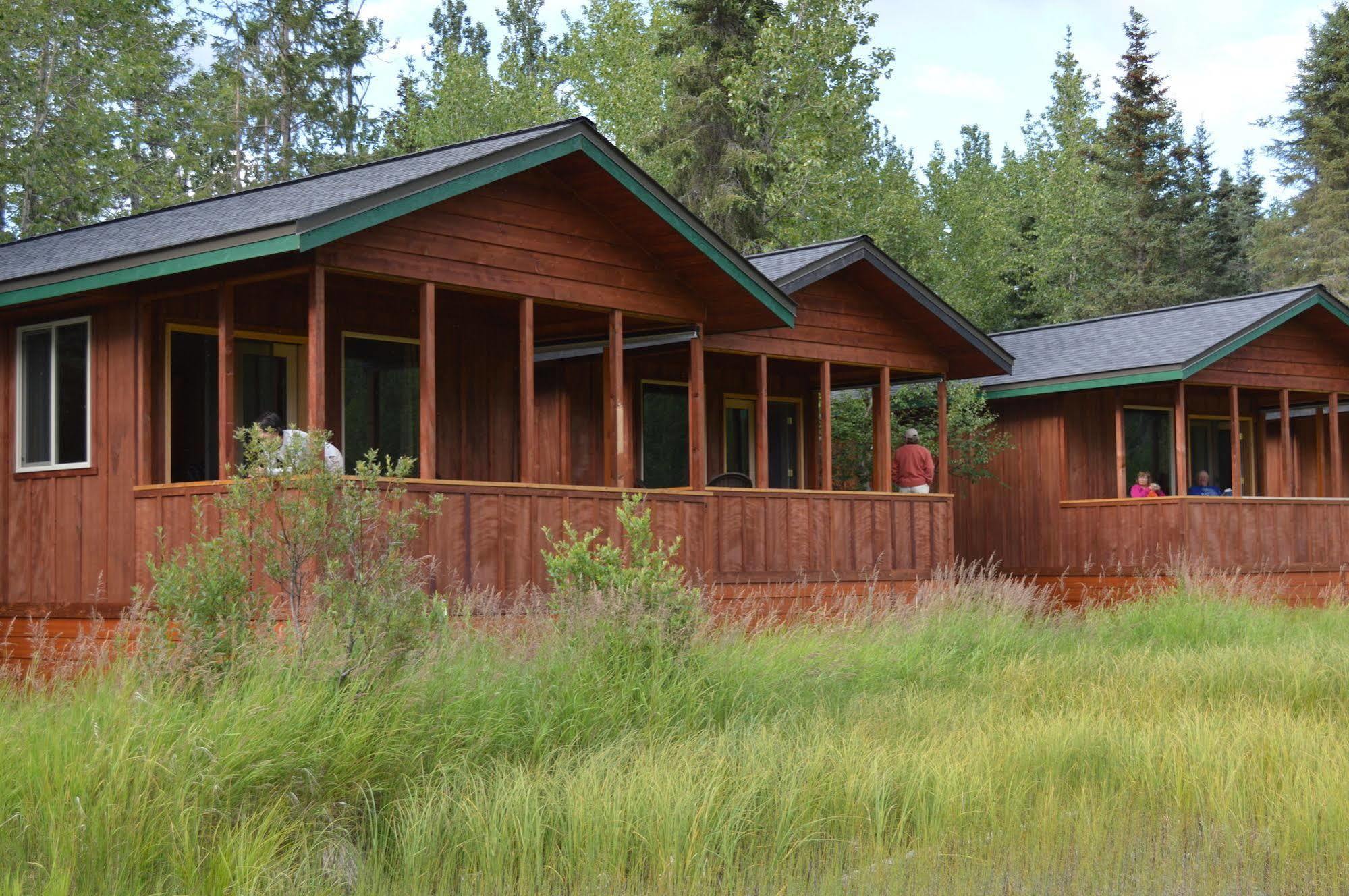 Summit Lake Lodge Buitenkant foto